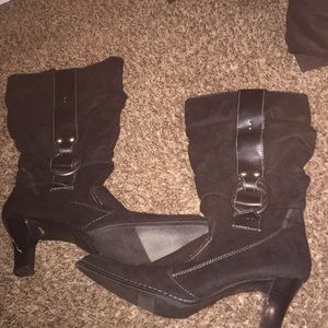 High heel boots